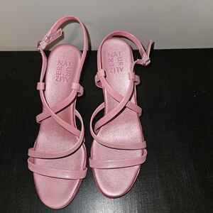 NATURALIZER heels sparkly pink size 9M 4" heels, worn once